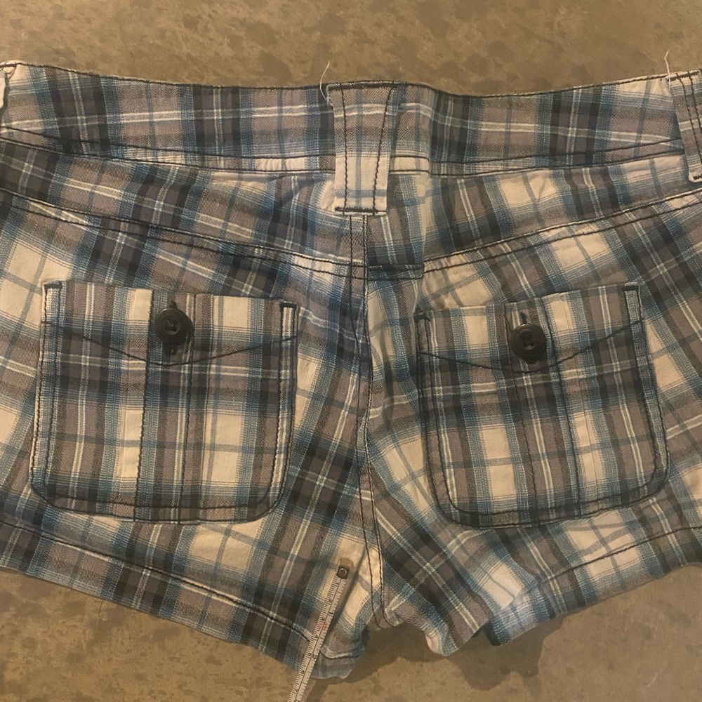 Retro Shorts - Picture 7 of 8